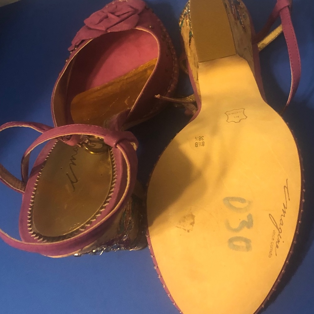 Ladies Rose sandals  Sz 8 1/2